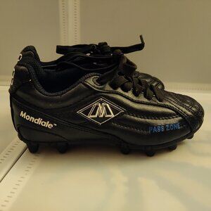 Boys Mondiale cleats Size 11